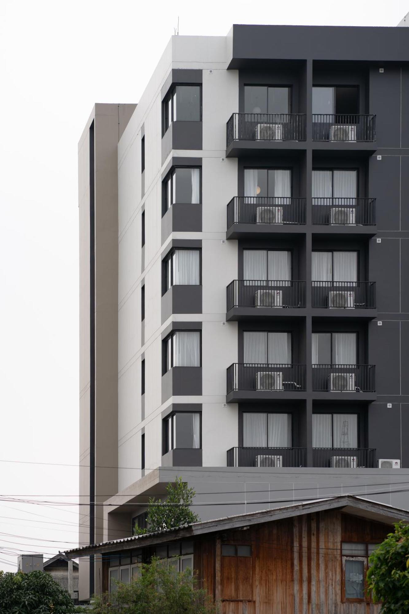 The Rise Suites Hotel, Chiang Mai - Sha Extra Plus Екстер'єр фото